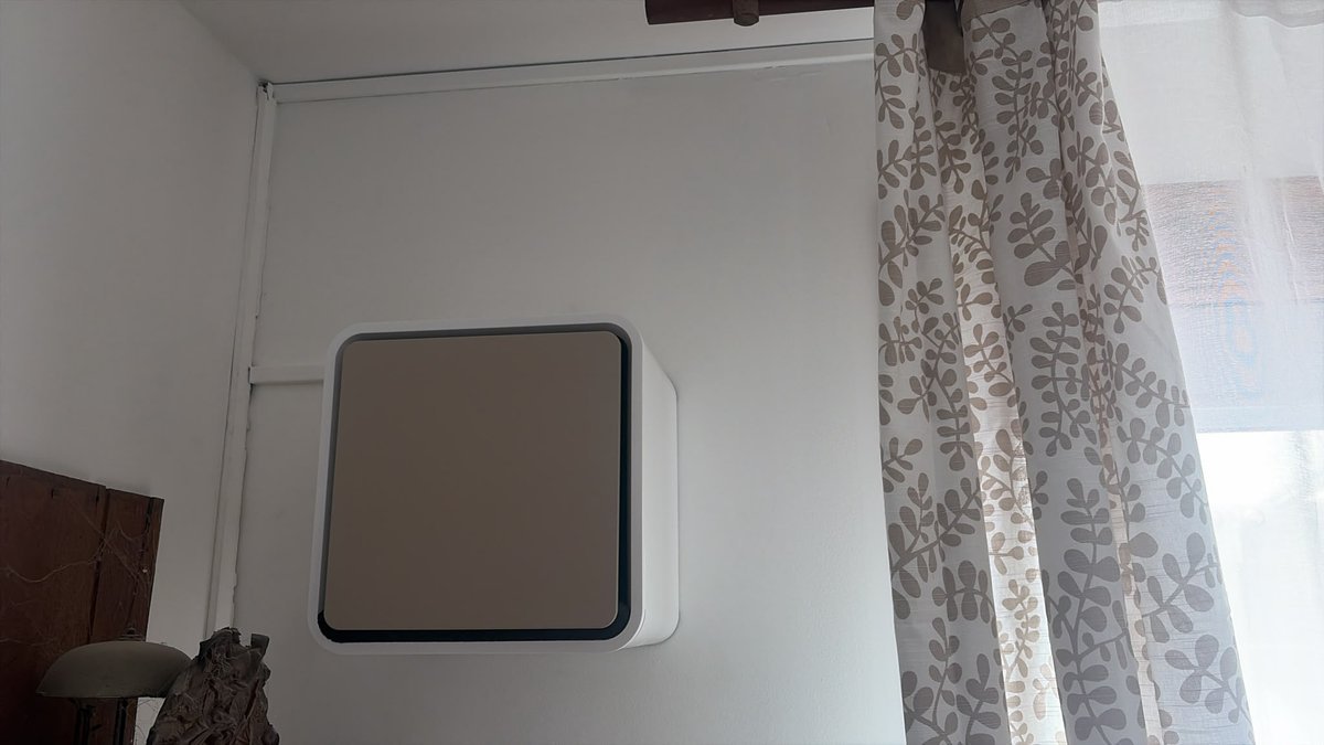 Bloc de ventilation positive installé en pièce de vie